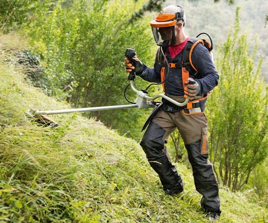 Покос травы в Кирове (Кировская область) и  Кировской области