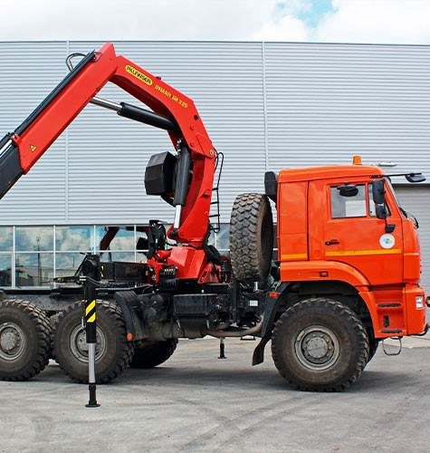 Аренда спецтехники с водителем в Кирове (Кировская область)