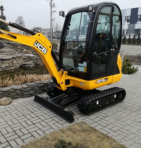 Возможности небольшого гусеничного экскаватора в Кирове (Кировская область)